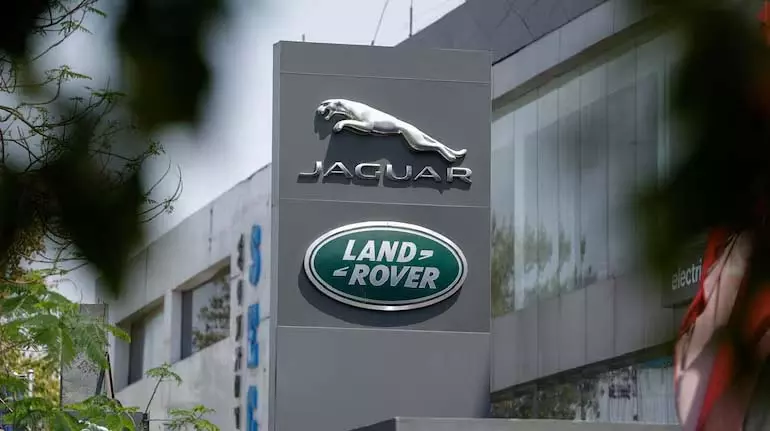 JLR को साइबर घटना का सामना करना पड़ा, जिससे उत्पादन और बिक्री प्रभावित हुई JLR को साइबर घटना का सामना करना पड़ा, जिससे उत्पादन और बिक्री प्रभावित हुई