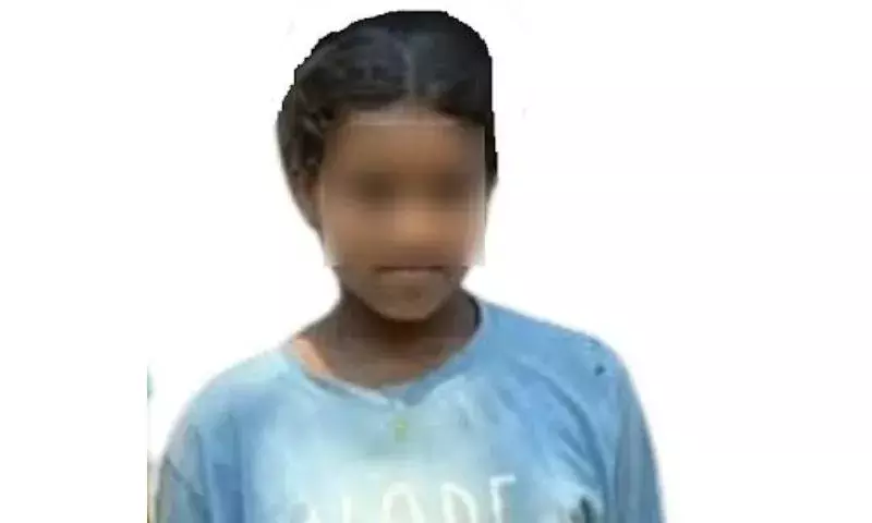 Assam: 6 साल बाद डेमोक्रेटिक गर्ल को अरुणाचल प्रदेश से बाहर ले जाया गया Assam: 6 साल बाद डेमोक्रेटिक गर्ल को अरुणाचल प्रदेश से बाहर ले जाया गया