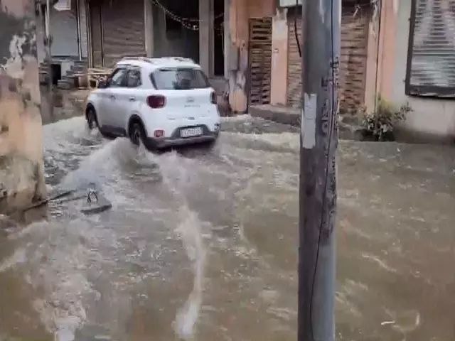 हरियाणा में लगातार बारिश से तबाही, Ambala के रिहायशी इलाकों में भीषण जलभराव हरियाणा में लगातार बारिश से तबाही, Ambala के रिहायशी इलाकों में भीषण जलभराव