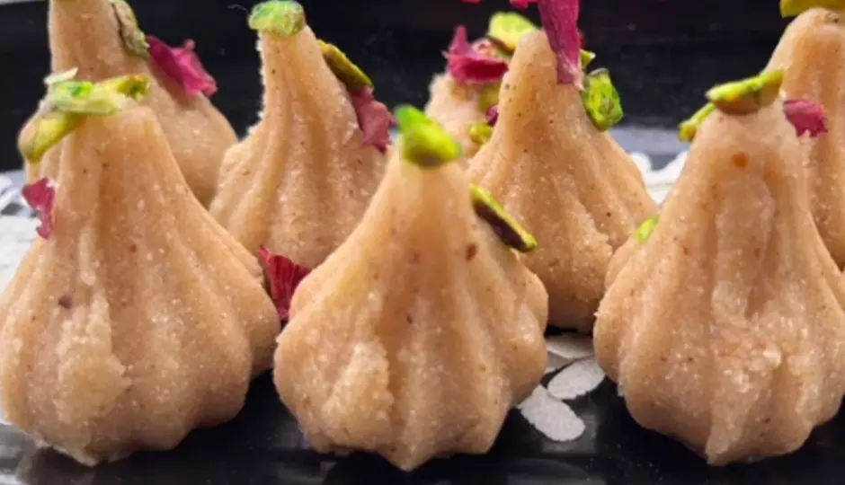 Poha Modak: गणेशोत्सव के लिए बेहतरीन मिठाई Poha Modak: गणेशोत्सव के लिए बेहतरीन मिठाई