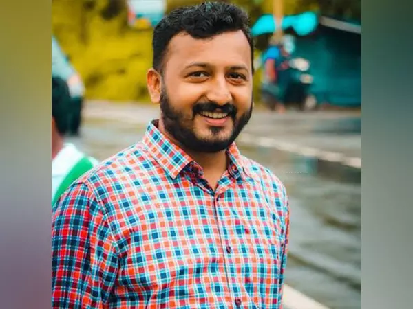 SFI सोनिया गांधी को 1 लाख छात्राओं का पत्र भेजकर राहुल ममकूटाथिल के इस्तीफे की मांग करेगी SFI सोनिया गांधी को 1 लाख छात्राओं का पत्र भेजकर राहुल ममकूटाथिल के इस्तीफे की मांग करेगी