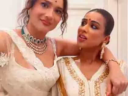 गणपति उत्सव में Nia-Ankita की मस्ती, देर से पहुंचने पर हुई नोकझोंक गणपति उत्सव में Nia-Ankita की मस्ती, देर से पहुंचने पर हुई नोकझोंक