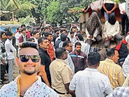 Nashik पुलिस ने धोत्रे हत्याकांड में दो लोगों को गिरफ्तार किया, निमसे फरार Nashik पुलिस ने धोत्रे हत्याकांड में दो लोगों को गिरफ्तार किया, निमसे फरार