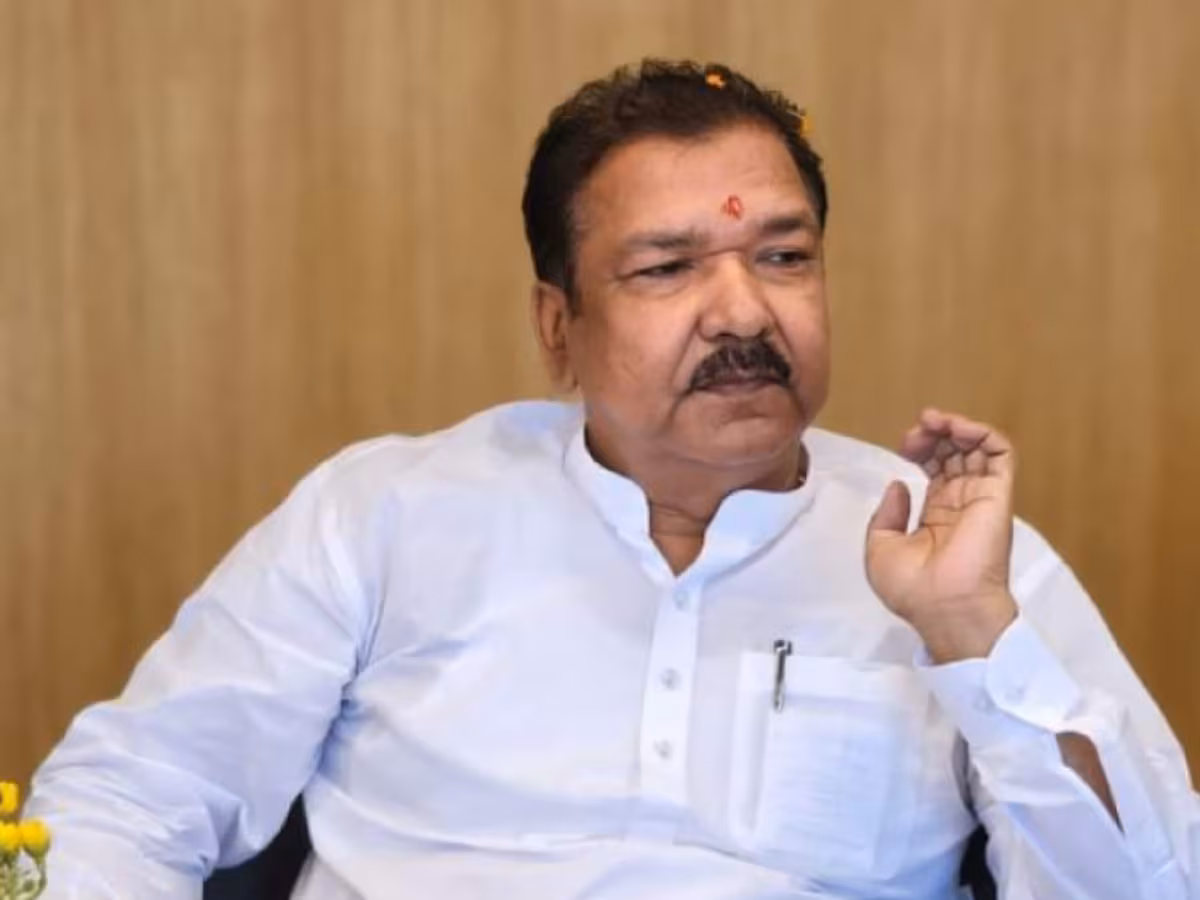 पीएम मोदी की दिवंगत मां पर टिप्पणी को लेकर BJP MLA दिलीप जायसवाल का राजद-कांग्रेस पर हमला पीएम मोदी की दिवंगत मां पर टिप्पणी को लेकर BJP MLA दिलीप जायसवाल का राजद-कांग्रेस पर हमला