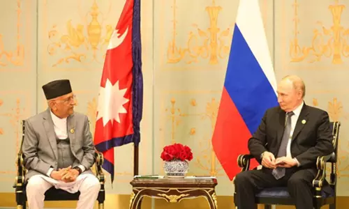 एससीओ समिट : नेपाल के पीएम ओली ने पुतिन से की मुलाकात एससीओ समिट : नेपाल के पीएम ओली ने पुतिन से की मुलाकात