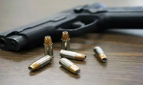 बार मैनेजर की हत्या की कोशिश, पिस्टल से लैस थे अपराधी बार मैनेजर की हत्या की कोशिश, पिस्टल से लैस थे अपराधी