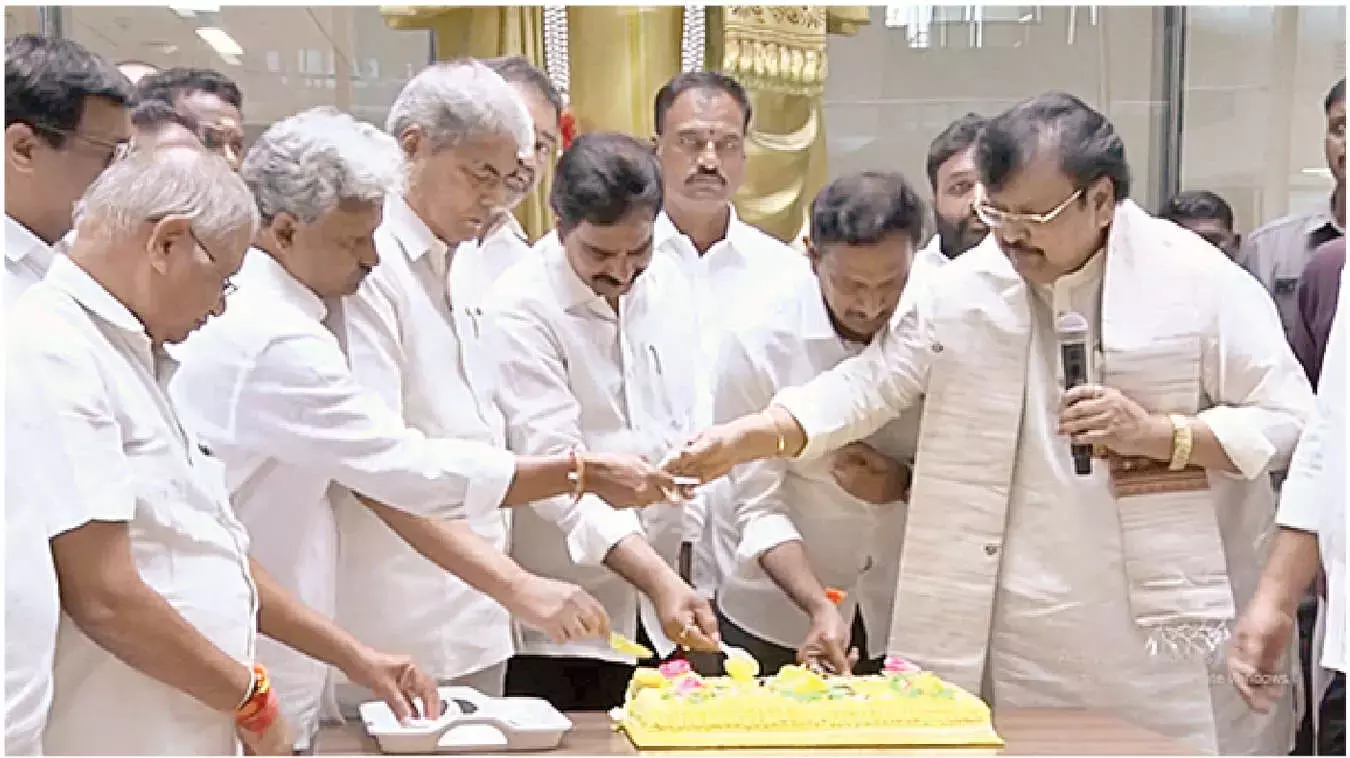 TDP ने पार्टी प्रमुख के मुख्यमंत्री पद की पहली शपथ का जश्न मनाया