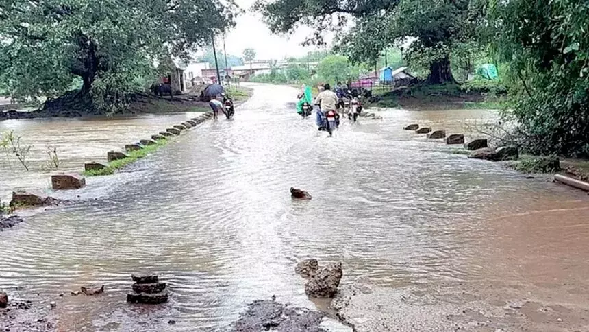 Chandigarh: नदियों के उफान से जनजीवन प्रभावित Chandigarh: नदियों के उफान से जनजीवन प्रभावित