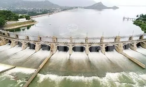 Tamil Nadu : मेट्टूर बांध छठी बार भरा गया Tamil Nadu : मेट्टूर बांध छठी बार भरा गया