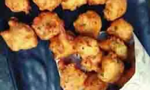 Suji Dumplings Recipe: बच्चों के लिए हेल्दी, लो कैलोरी पकौड़ी रेसिपी ट्राई करें