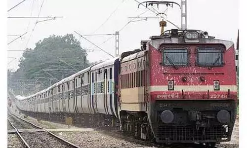 विदेश जाने वाले ध्यान दें : दिवाली स्पेशल ट्रेनें
