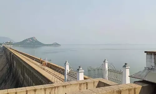 मेट्टूर बांध इस साल छठी बार भर रहा है : बांध में पानी का प्रवाह बढ़कर 36,985 घन फीट हो गया मेट्टूर बांध इस साल छठी बार भर रहा है : बांध में पानी का प्रवाह बढ़कर 36,985 घन फीट हो गया