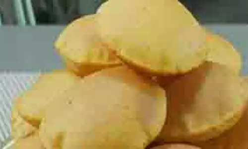 Chawal Ki Puri:चावल के आटे से बनाएं कुरकुरी पूरी, खाने में होंगी हल्की Chawal Ki Puri:चावल के आटे से बनाएं कुरकुरी पूरी, खाने में होंगी हल्की