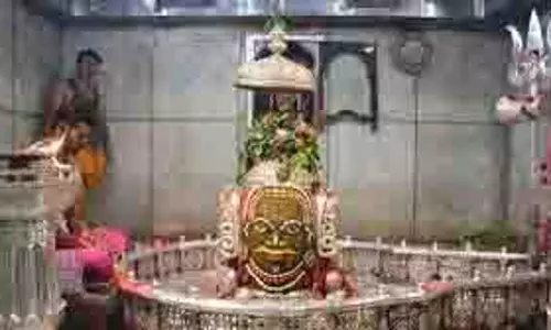 Baba Mahakal: गर्भगृह में दर्शन का सपना टूटा, हाईकोर्ट ने श्रद्धालुओं की उम्मीदों पर फेरा पानी Baba Mahakal: गर्भगृह में दर्शन का सपना टूटा, हाईकोर्ट ने श्रद्धालुओं की उम्मीदों पर फेरा पानी