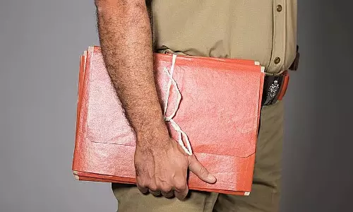 पवई पुलिस ने नियोक्ता के घर से ₹1.86 लाख चुराने के आरोप में घरेलू सहायकों पर मामला दर्ज किया