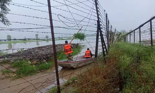 पंजाब और जम्मू में बाढ़ राहत अभियानों के बीच सीमा सुरक्षा सर्वोच्च प्राथमिकता: Indian Army