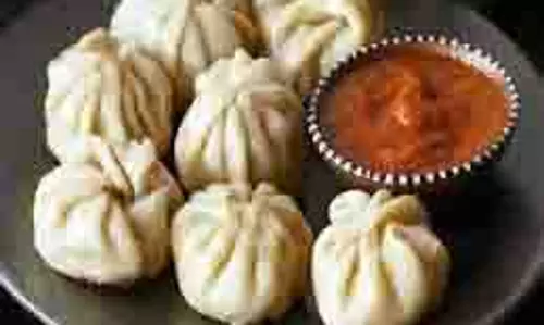 Momos Recipe: घर पर जरूर बनाएं स्ट्रीट स्टाइल मोमोज Momos Recipe: घर पर जरूर बनाएं स्ट्रीट स्टाइल मोमोज