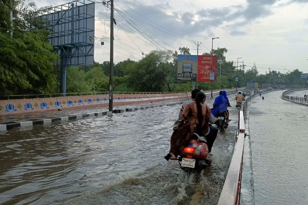 Bhopal: बारिश से शहर और गांव दोनों बेहाल Bhopal: बारिश से शहर और गांव दोनों बेहाल