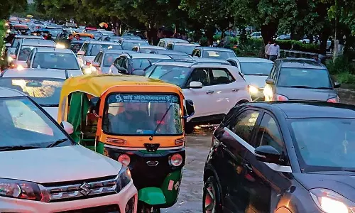 Haryana : मिलेनियम सिटी बाढ़ से घुटा, एनसीआर में अराजकता