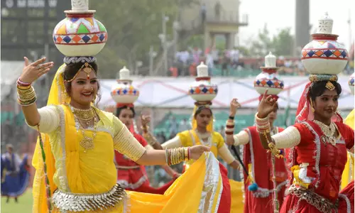 Jaipur: प्राकृतिक और सांस्कृतिक परंपराओं का मिलाजुला उत्सव Jaipur: प्राकृतिक और सांस्कृतिक परंपराओं का मिलाजुला उत्सव
