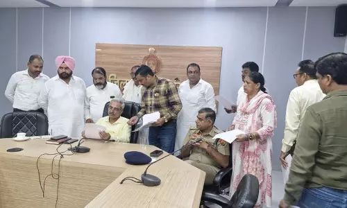 Sirsa  के पूर्व पार्षदों ने नाम पट्टिका हटाने का विरोध किया