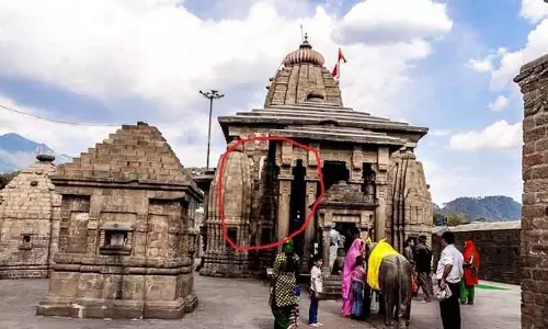 Baijnath का 800 साल पुराना शिव मंदिर बारिश के कहर से जूझ रहा Baijnath का 800 साल पुराना शिव मंदिर बारिश के कहर से जूझ रहा