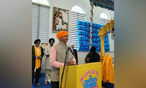 Canada में भारतीय राजदूत ने 421वें प्रकाश पर्व के नगर कीर्तन में भाग लिया