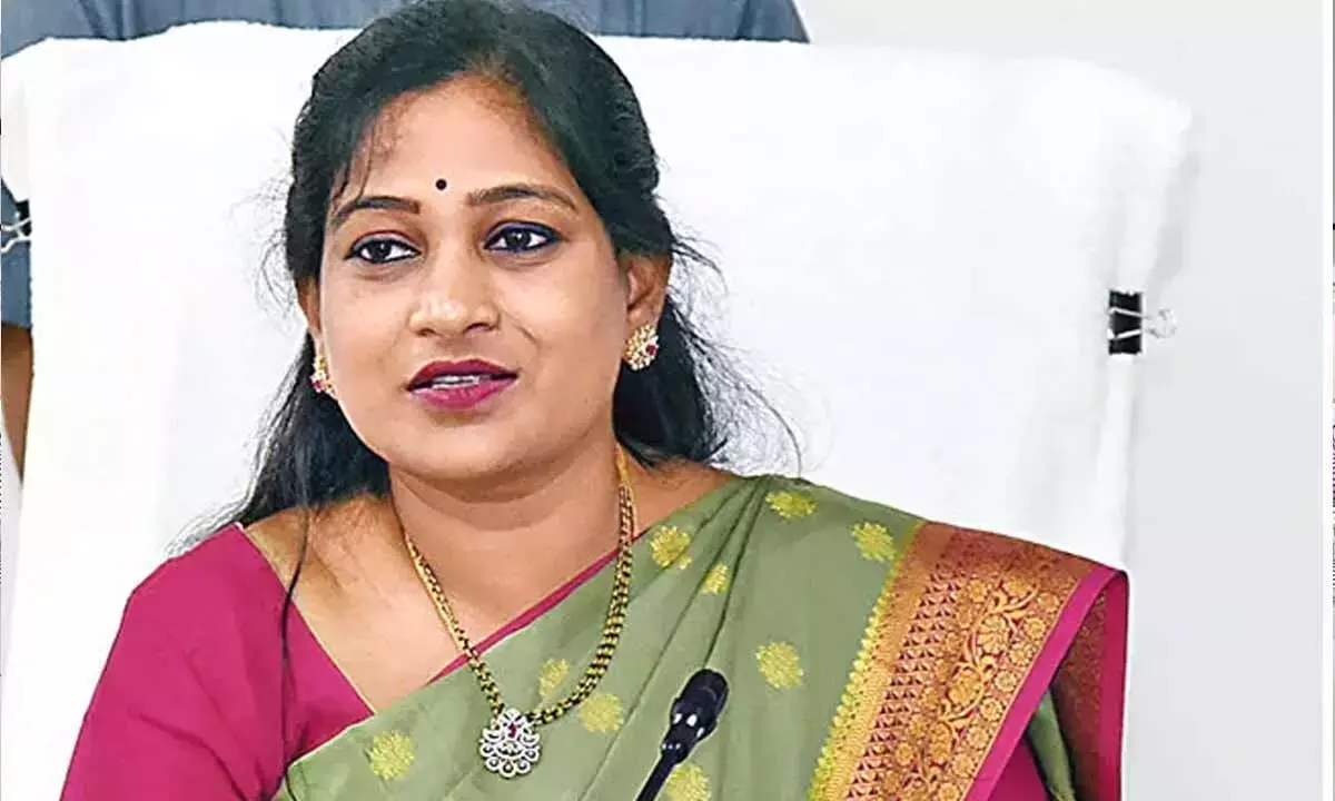 Andhra के गृह मंत्री ने पासिंग आउट परेड में डॉग स्क्वॉड की प्रशंसा की
