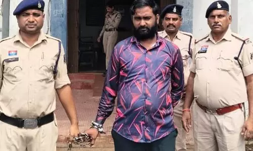 मोबाइल डाटा से खुला ड्रग्स नेटवर्क का राज, अब लवली नाम का पैडलर गिरफ्तार मोबाइल डाटा से खुला ड्रग्स नेटवर्क का राज, अब लवली नाम का पैडलर गिरफ्तार