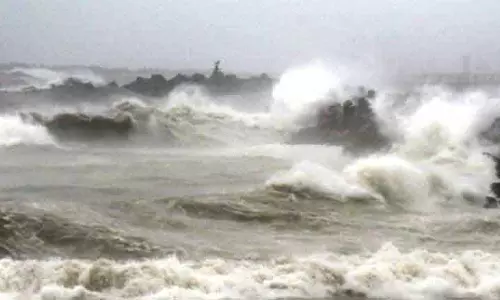 Odisha: तूफानी मौसम के कारण मछुआरों को किनारे पर ही रहने की सलाह दी गई