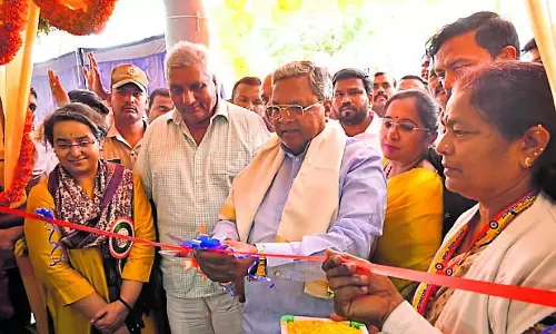 Mysore : मुख्यमंत्री ने अपने गृहनगर के स्कूल भवन का उद्घाटन किया