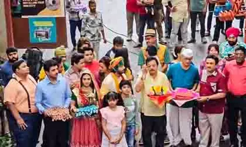 Tarak Mehta की टीम को मिला मुंबई चा सेठ से खास सरप्राइज Tarak Mehta की टीम को मिला मुंबई चा सेठ से खास सरप्राइज