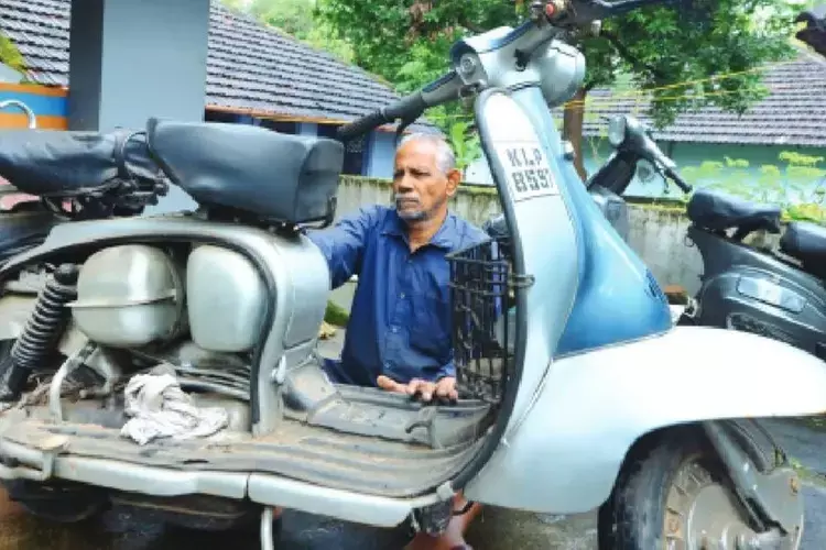 Kerala :  पुराना ही सोना है चाहे चेतक हो, लैंब्रेटा हो या जावा, सुलेमान के हाथों में उसे नया जीवन मिलता है