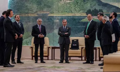 China ने पाकिस्तान पर दबाव बढ़ाया China ने पाकिस्तान पर दबाव बढ़ाया