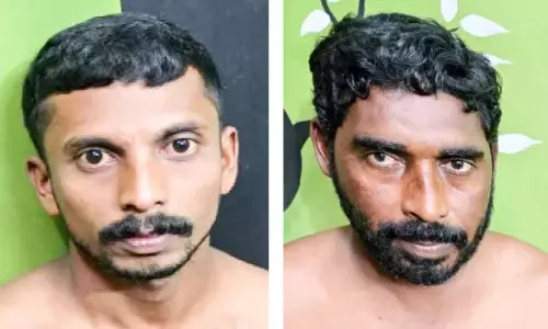 ब्लैकमेल कर पैसे ऐंठने की कोशिश: दो गिरफ्तार ब्लैकमेल कर पैसे ऐंठने की कोशिश: दो गिरफ्तार