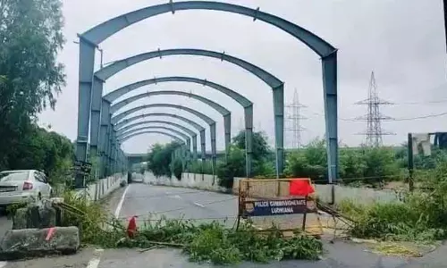 Ludhiana के निवासियों ने मानसून की अराजकता के बीच अंडरपास में बाढ़ आने से योजना पर सवाल उठाए Ludhiana के निवासियों ने मानसून की अराजकता के बीच अंडरपास में बाढ़ आने से योजना पर सवाल उठाए