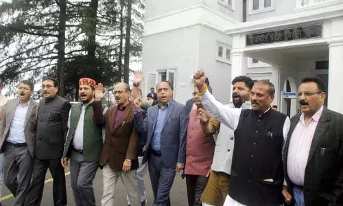 Himachal विधानसभा में विपक्ष को सूचना देने में देरी पर हंगामा Himachal विधानसभा में विपक्ष को सूचना देने में देरी पर हंगामा