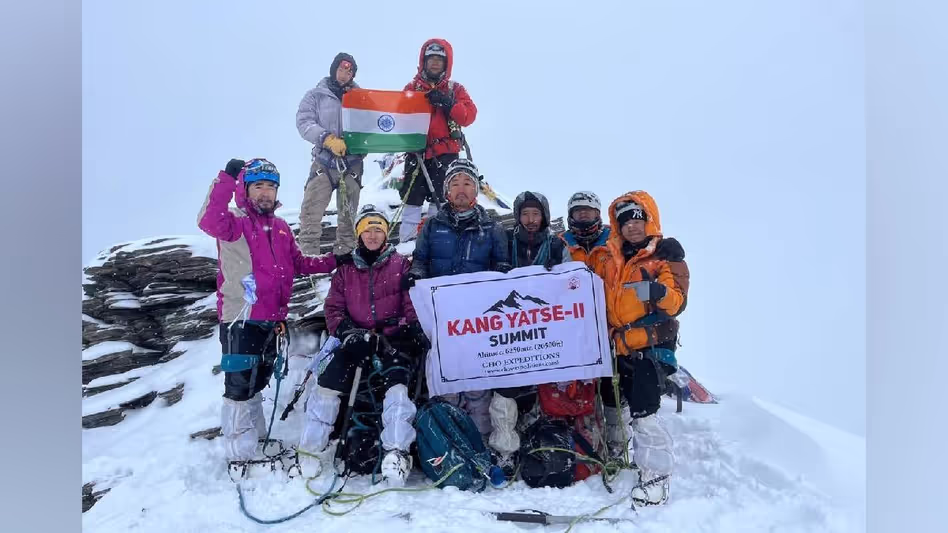 Arunachal के टैगिट सोरंग की टीम ने लद्दाख में माउंट कांग यात्से-II पर विजय प्राप्त की Arunachal के टैगिट सोरंग की टीम ने लद्दाख में माउंट कांग यात्से-II पर विजय प्राप्त की