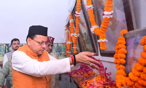 मसूरी गोलीकांड पर CM पुष्कर सिंह धामी ने शहीदों को दी श्रद्धांजलि मसूरी गोलीकांड पर CM पुष्कर सिंह धामी ने शहीदों को दी श्रद्धांजलि