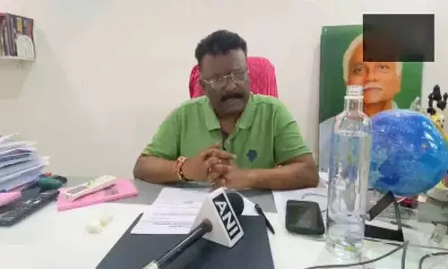 इसलिए केसीआर ने कविता पर कड़ा फैसला लिया: बीआरएस एमएलसी श्रवण इसलिए केसीआर ने कविता पर कड़ा फैसला लिया: बीआरएस एमएलसी श्रवण