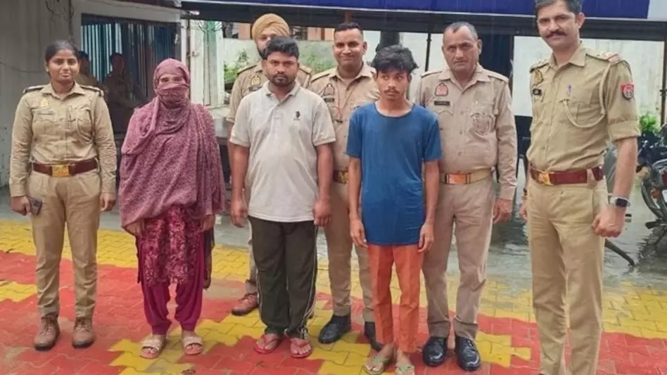 जमीन को बेचने वाला था बुजुर्ग, बेटे-बहू ने किया मर्डर जमीन को बेचने वाला था बुजुर्ग, बेटे-बहू ने किया मर्डर