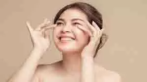 Beauty Tips: 2 मिनट की इस स्किनकेयर रूटीन से आपकी स्किन दिखेगी 5 साल तक जवान Beauty Tips: 2 मिनट की इस स्किनकेयर रूटीन से आपकी स्किन दिखेगी 5 साल तक जवान