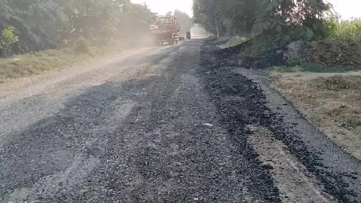 Shahjahanpur: हाईवे की समस्या पर विधायक ने उठाई आवाज Shahjahanpur: हाईवे की समस्या पर विधायक ने उठाई आवाज