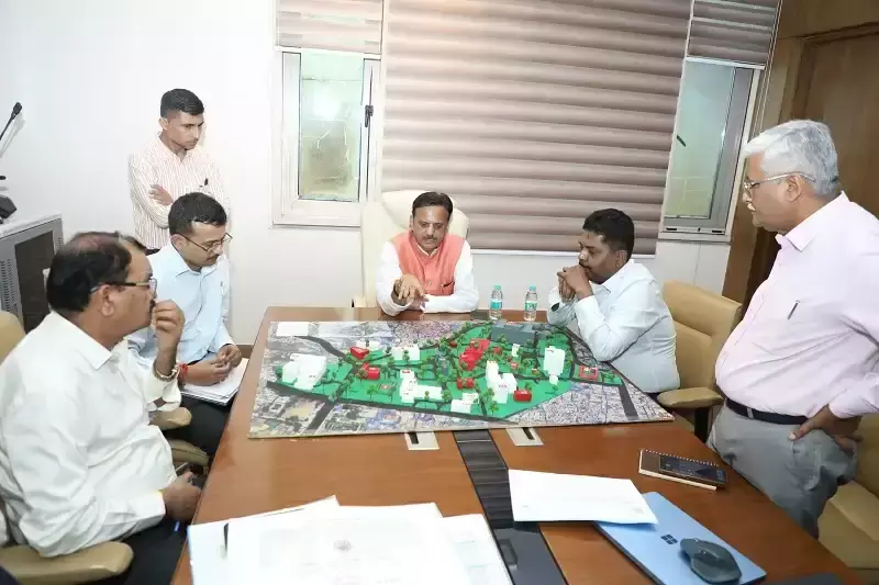 Bhopal: स्वास्थ्य संस्थानों का भविष्य दृष्टिगत उन्नयन: शुक्ल Bhopal: स्वास्थ्य संस्थानों का भविष्य दृष्टिगत उन्नयन: शुक्ल