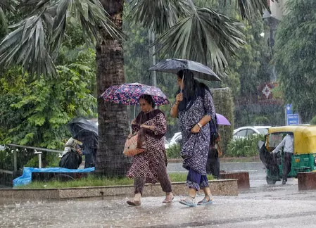 हिमाचल से ओडिशा तक अगले 3 घंटे में भारी बारिश का पूर्वानुमान, आईएमडी ने जारी किया अलर्ट हिमाचल से ओडिशा तक अगले 3 घंटे में भारी बारिश का पूर्वानुमान, आईएमडी ने जारी किया अलर्ट