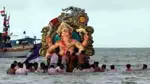 Ganesh Visarjan 2025: अनंत चतुर्दशी पर बप्पा का विसर्जन करते समय न करें ये छोटी-छोटी गलतियां Ganesh Visarjan 2025: अनंत चतुर्दशी पर बप्पा का विसर्जन करते समय न करें ये छोटी-छोटी गलतियां