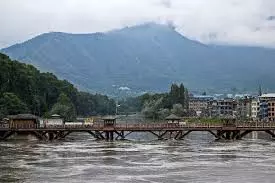 Jammu: झेलम नदी पर सतर्कता, स्थिति नियंत्रण में Jammu: झेलम नदी पर सतर्कता, स्थिति नियंत्रण में