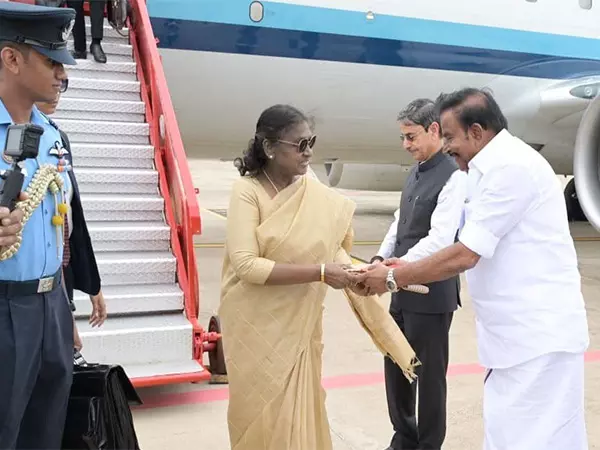 Tamil Nadu: राष्ट्रपति मुर्मू केंद्रीय विश्वविद्यालय के दीक्षांत समारोह में भाग लेंगे Tamil Nadu: राष्ट्रपति मुर्मू केंद्रीय विश्वविद्यालय के दीक्षांत समारोह में भाग लेंगे