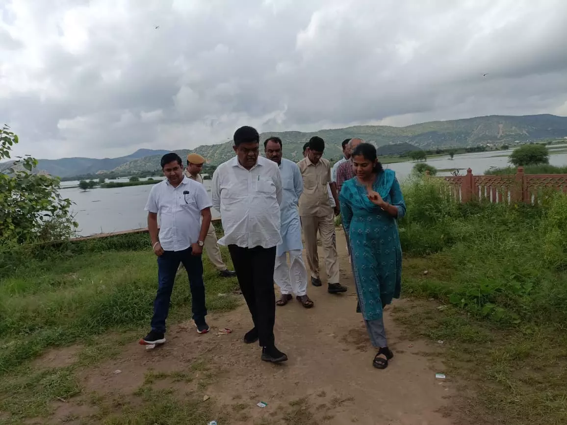 Jaipur: वन राज्यमंत्री ने जयसमंद बांध व सिलीसेढ झील का किया दौरा Jaipur: वन राज्यमंत्री ने जयसमंद बांध व सिलीसेढ झील का किया दौरा