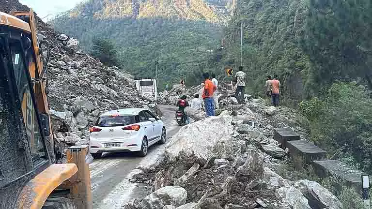 Uttarakhand में मानसून का कहर ₹5,000 करोड़ का नुकसान Uttarakhand में मानसून का कहर ₹5,000 करोड़ का नुकसान